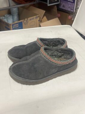 UGG woman’s Tasman ll clog slippers size 8